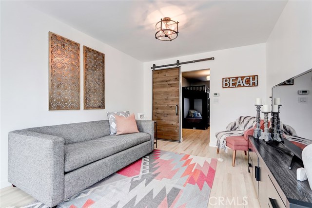 228 28th Place, Manhattan Beach, California 90266, 2 Bedrooms Bedrooms, ,1 BathroomBathrooms,Residential,Sold,28th,SB20164301