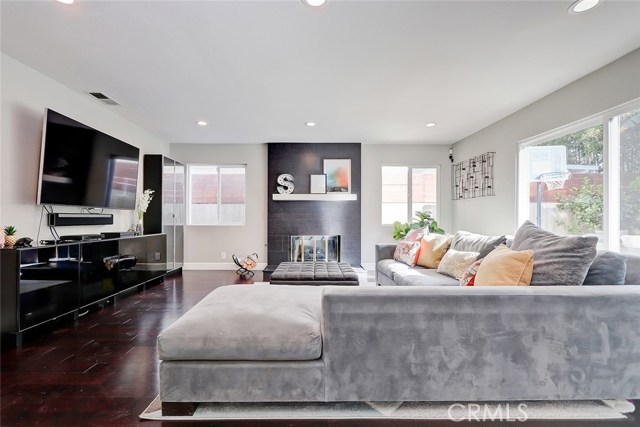 1117 Goodman Avenue, Redondo Beach, California 90278, 3 Bedrooms Bedrooms, ,2 BathroomsBathrooms,Residential,Sold,Goodman,SB20118226