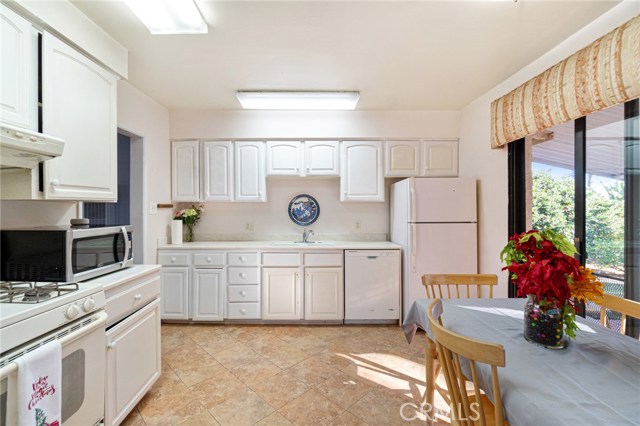 2044 Trudie Drive, Rancho Palos Verdes, California 90275, 2 Bedrooms Bedrooms, ,1 BathroomBathrooms,Residential,Sold,Trudie,PV20259701