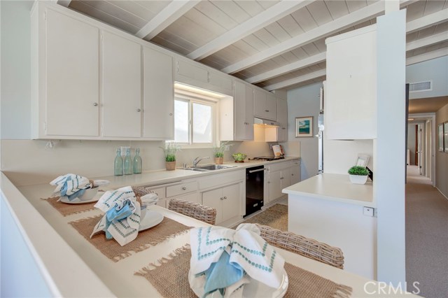 736 13th, Manhattan Beach, California 90266, 4 Bedrooms Bedrooms, ,3 BathroomsBathrooms,Residential,Sold,13th,SB19074833