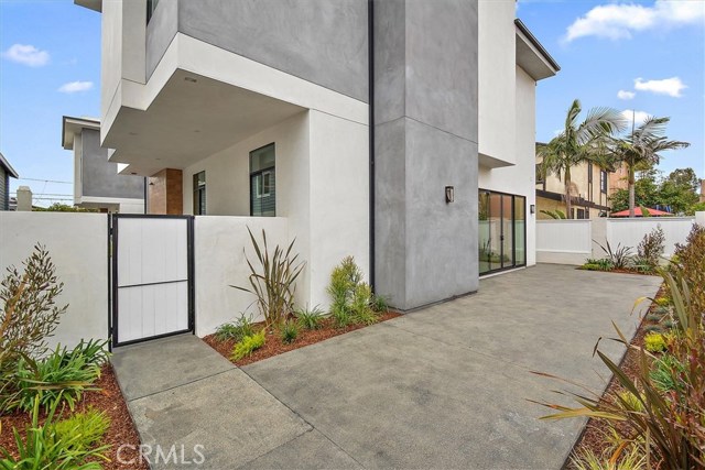2315 Huntington Ln, Redondo Beach, California 90278, 4 Bedrooms Bedrooms, ,3 BathroomsBathrooms,Residential,Sold,Huntington Ln,SB19189198
