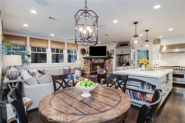 524 4th Street, Manhattan Beach, California 90266, 4 Bedrooms Bedrooms, ,2 BathroomsBathrooms,Residential,Sold,4th,SB21061545