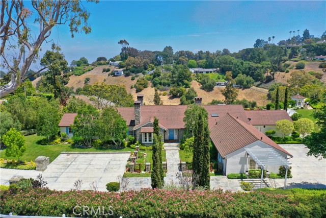 1 Caballeros Road, Rolling Hills, California 90274, 5 Bedrooms Bedrooms, ,4 BathroomsBathrooms,Residential,Sold,Caballeros,PV21122807