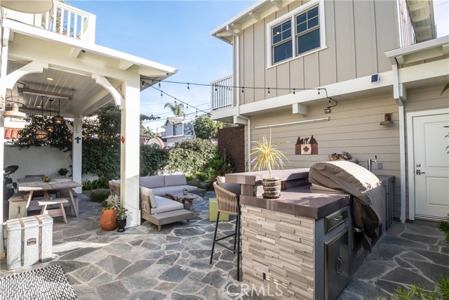756 36th Street, Manhattan Beach, California 90266, 6 Bedrooms Bedrooms, ,3 BathroomsBathrooms,Residential,Sold,36th,SB20029845