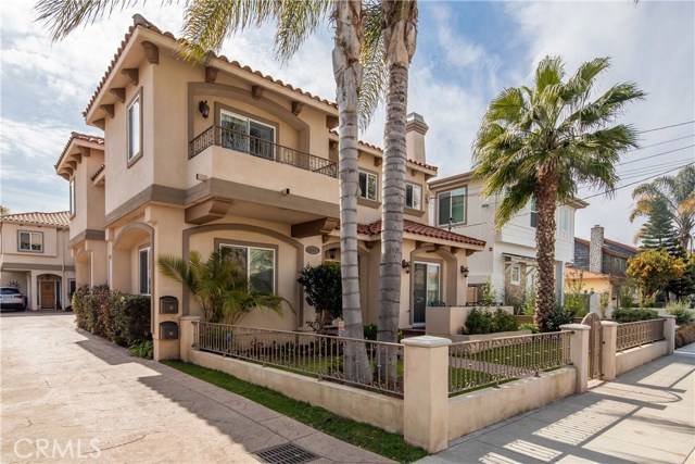 2208 Warfield Avenue, Redondo Beach, California 90278, 4 Bedrooms Bedrooms, ,2 BathroomsBathrooms,Residential,Sold,Warfield,SB19044188