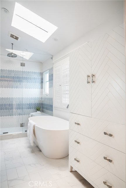 515 21st Street, Manhattan Beach, California 90266, 5 Bedrooms Bedrooms, ,4 BathroomsBathrooms,Residential,Sold,21st,SB20102063