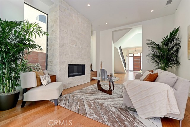1154 6th Street, Hermosa Beach, California 90254, 4 Bedrooms Bedrooms, ,5 BathroomsBathrooms,Residential,Sold,6th,SB19225837
