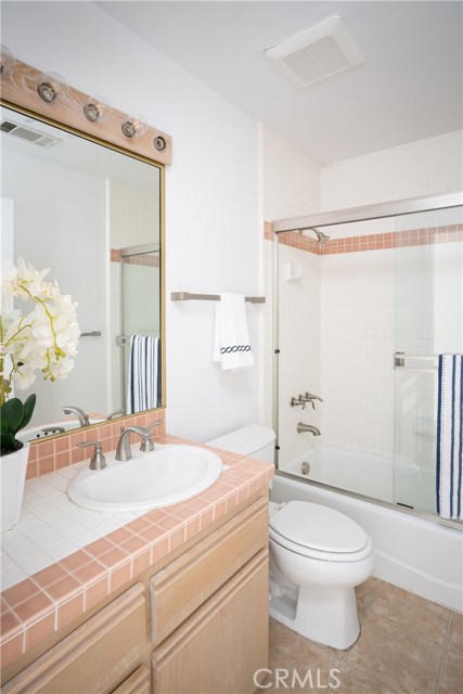 2100 Vanderbilt Lane, Redondo Beach, California 90278, 3 Bedrooms Bedrooms, ,2 BathroomsBathrooms,Residential,Sold,Vanderbilt,SB20174420