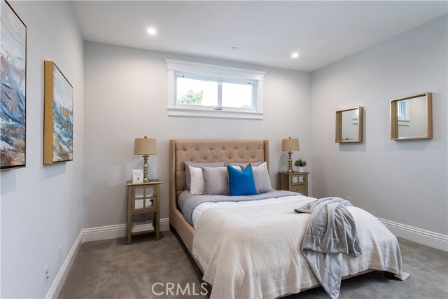 577 31st Street, Manhattan Beach, California 90266, 5 Bedrooms Bedrooms, ,5 BathroomsBathrooms,Residential,Sold,31st,SB20093030