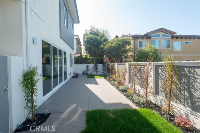 2013 Voorhees Avenue, Redondo Beach, California 90278, 4 Bedrooms Bedrooms, ,3 BathroomsBathrooms,Residential,Sold,Voorhees,SB18083420