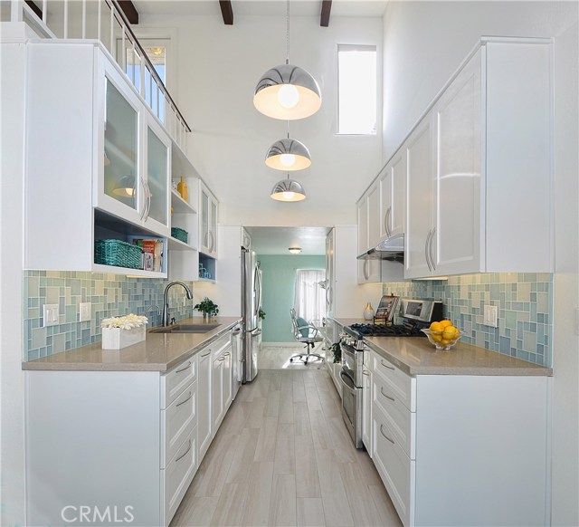 425 Catalina Avenue, Redondo Beach, California 90277, 3 Bedrooms Bedrooms, ,2 BathroomsBathrooms,Residential,Sold,Catalina,SB17123223