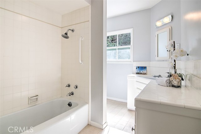 2305 Via Acalones, Palos Verdes Estates, California 90274, 3 Bedrooms Bedrooms, ,2 BathroomsBathrooms,Residential,Sold,Via Acalones,SB19041720