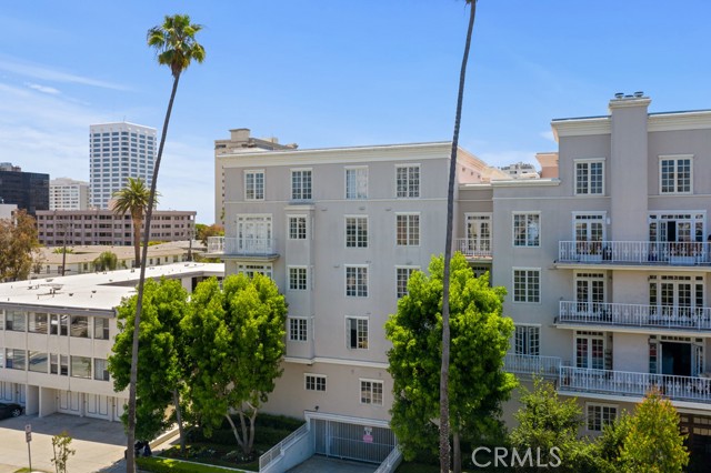 Detail Gallery Image 4 of 40 For 1040 4th St #112,  Santa Monica,  CA 90403 - 1 Beds | 1 Baths