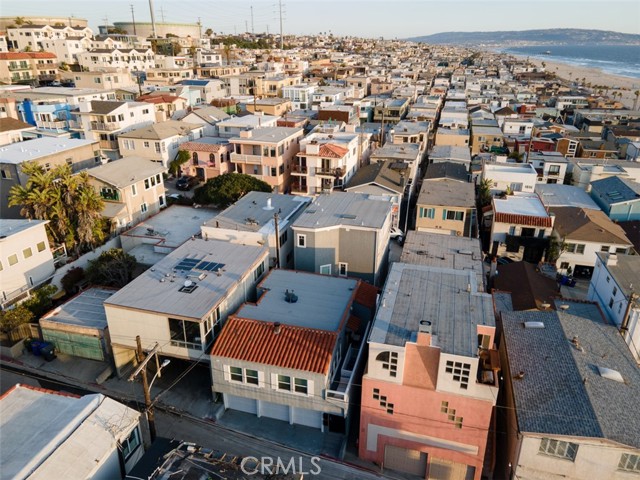 200 Gull Street, Manhattan Beach, California 90266, 3 Bedrooms Bedrooms, ,1 BathroomBathrooms,Residential,Sold,Gull,OC21063409