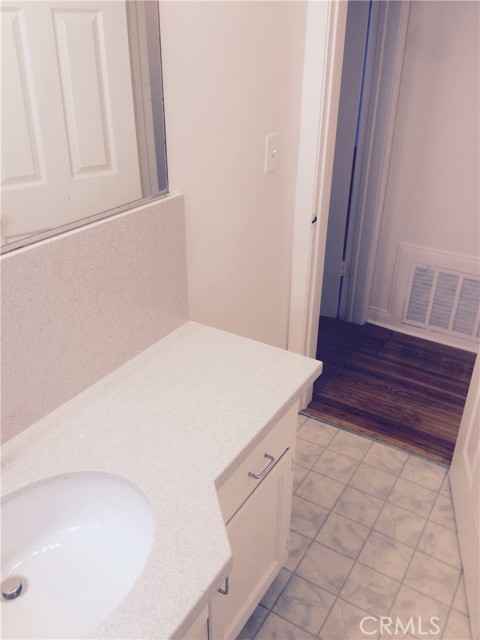 2617 Oak Avenue, Manhattan Beach, California 90266, 3 Bedrooms Bedrooms, ,1 BathroomBathrooms,Residential,Sold,Oak,SB21114523