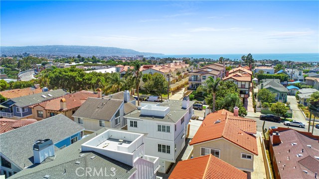 512 Irena Avenue, Redondo Beach, California 90277, 4 Bedrooms Bedrooms, ,1 BathroomBathrooms,Residential,Sold,Irena,SB20186750