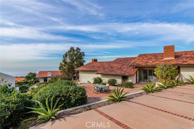 1564 Via Leon, Palos Verdes Estates, California 90274, 4 Bedrooms Bedrooms, ,3 BathroomsBathrooms,Residential,Sold,Via Leon,PV19020919