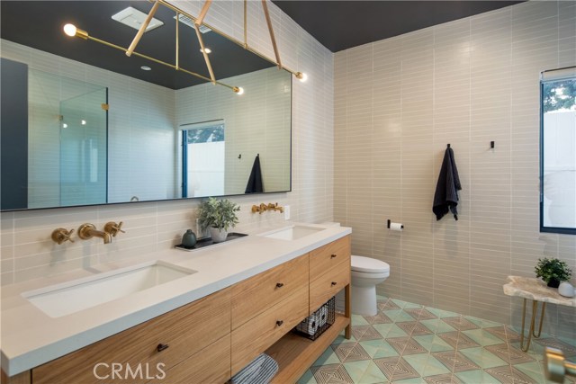 3528 Poinsettia Avenue, Manhattan Beach, California 90266, 3 Bedrooms Bedrooms, ,2 BathroomsBathrooms,Residential,Sold,Poinsettia,SB18281926