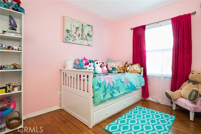 1301 19th Street, Manhattan Beach, California 90266, 3 Bedrooms Bedrooms, ,2 BathroomsBathrooms,Residential,Sold,19th,SB17057029