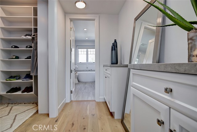 1900 Lynngrove Drive, Manhattan Beach, California 90266, 5 Bedrooms Bedrooms, ,2 BathroomsBathrooms,Residential,Sold,Lynngrove,SB21039108