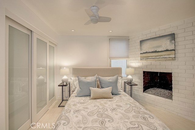 132 35th Place, Hermosa Beach, California 90254, 2 Bedrooms Bedrooms, ,2 BathroomsBathrooms,Residential,Sold,35th,SB19057826