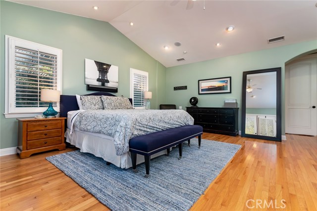 591 26th Street, Manhattan Beach, California 90266, 5 Bedrooms Bedrooms, ,3 BathroomsBathrooms,Residential,Sold,26th,SB20016048