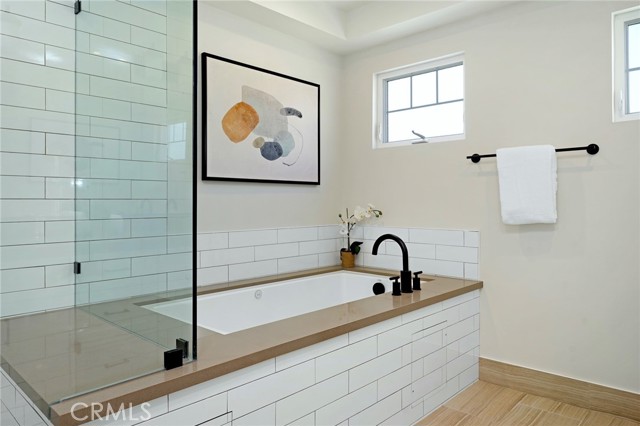 528 Elena Avenue, Redondo Beach, California 90277, 4 Bedrooms Bedrooms, ,4 BathroomsBathrooms,Residential,Sold,Elena,SB21098189
