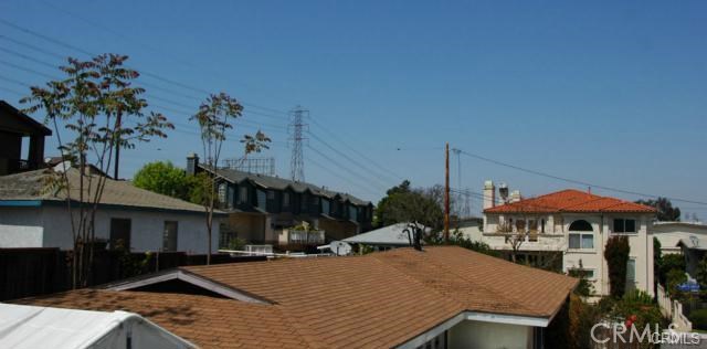 view from rear roof top n deck