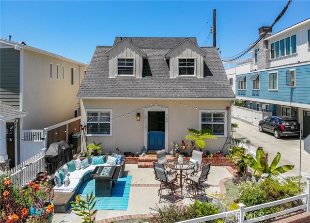 Charming Beach cottage
