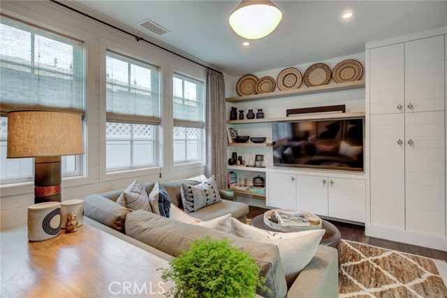 2301 Laurel Avenue, Manhattan Beach, California 90266, 5 Bedrooms Bedrooms, ,4 BathroomsBathrooms,Residential,Sold,Laurel,SB20111754