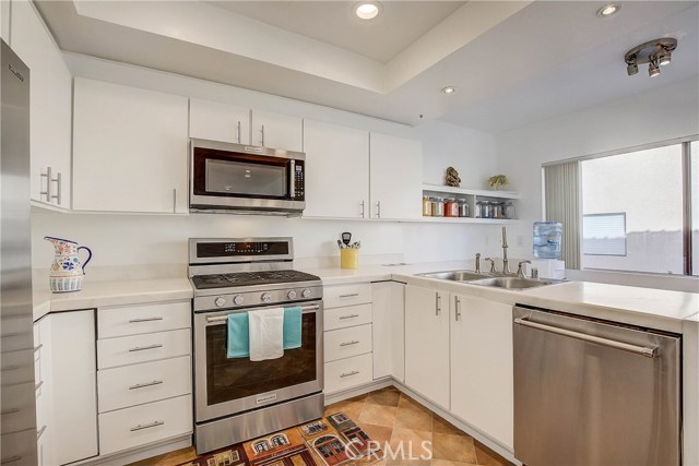 1919 Marshallfield Lane, Redondo Beach, California 90278, 3 Bedrooms Bedrooms, ,3 BathroomsBathrooms,Residential,Sold,Marshallfield,SB20041815