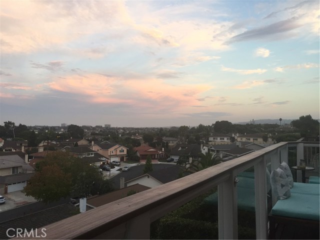 ready for enjoy a beautiful sunset right at your own deck??