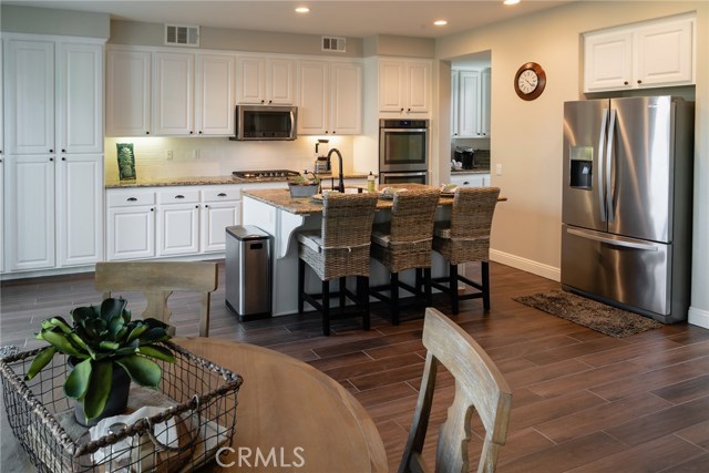 Upgraded kitchen with stainless steel appliances