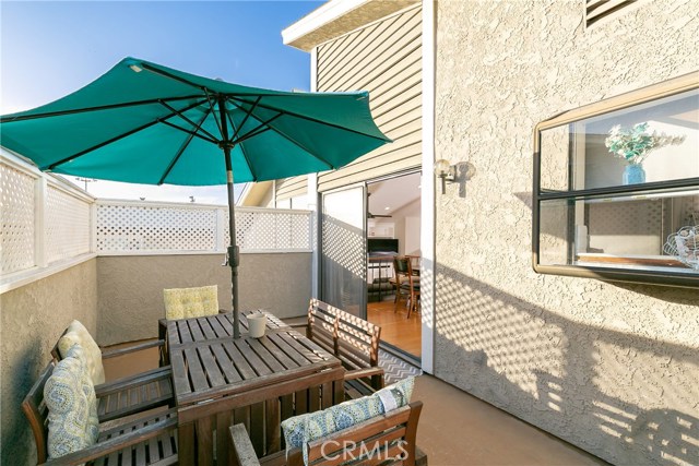 2408 Rockefeller Lane, Redondo Beach, California 90278, 3 Bedrooms Bedrooms, ,2 BathroomsBathrooms,Residential,Sold,Rockefeller,SB19003633
