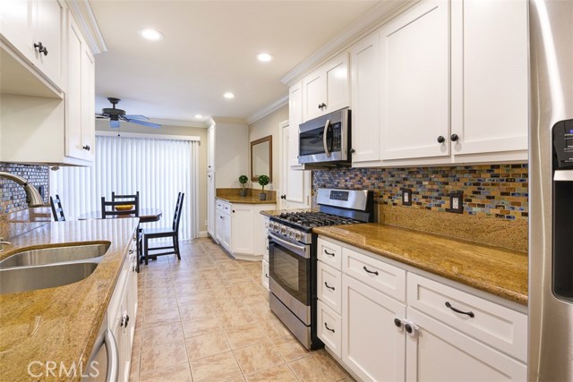 Photo of 26053 Via Pera #B2, Mission Viejo, CA 92691