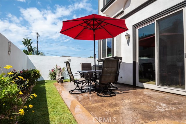 2104 Warfield Avenue, Redondo Beach, California 90278, 5 Bedrooms Bedrooms, ,2 BathroomsBathrooms,Residential,Sold,Warfield,SB20202226