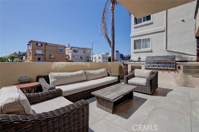 444 Hermosa Avenue, Hermosa Beach, California 90254, 3 Bedrooms Bedrooms, ,3 BathroomsBathrooms,Residential,Sold,Hermosa,SB21151683