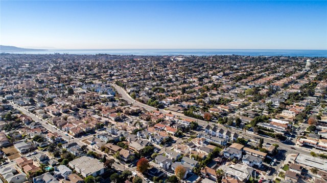 1917 Farrell Avenue, Redondo Beach, California 90278, 4 Bedrooms Bedrooms, ,3 BathroomsBathrooms,Residential,Sold,Farrell,PV20259127