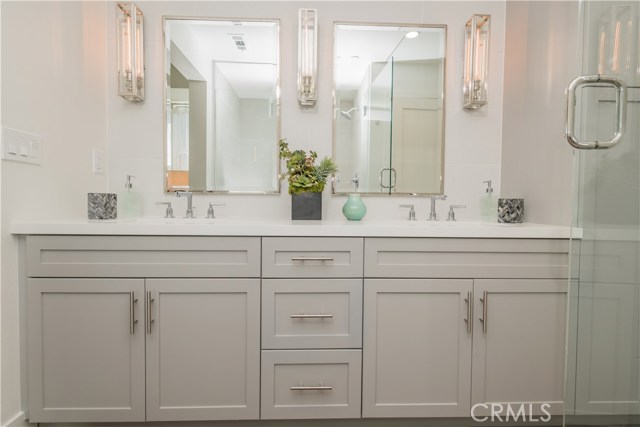 1920 Pacific Coast Highway, Redondo Beach, California 90277, 2 Bedrooms Bedrooms, ,2 BathroomsBathrooms,Residential,Sold,Pacific Coast Highway,OC20078485