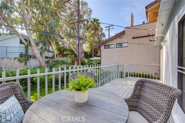 436 1st Street, Manhattan Beach, California 90266, 4 Bedrooms Bedrooms, ,2 BathroomsBathrooms,Residential,Sold,1st,SB20048897