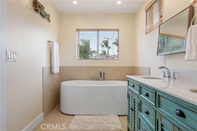 1516 Ford Avenue, Redondo Beach, California 90278, 3 Bedrooms Bedrooms, ,2 BathroomsBathrooms,Residential,Sold,Ford,SB20183084