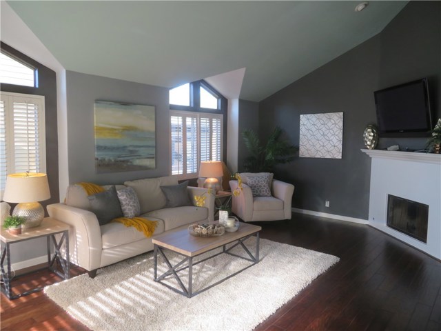 202 Helberta Avenue, Redondo Beach, California 90277, 3 Bedrooms Bedrooms, ,2 BathroomsBathrooms,Residential,Sold,Helberta,SB17212685