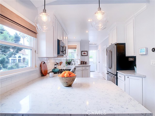 2801 Valley Drive, Manhattan Beach, California 90266, 2 Bedrooms Bedrooms, ,1 BathroomBathrooms,Residential,Sold,Valley,SB19012172