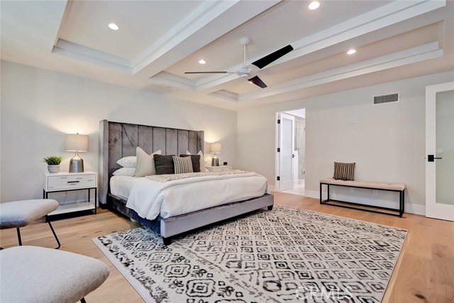 1705 Bayview Drive, Hermosa Beach, California 90254, 4 Bedrooms Bedrooms, ,2 BathroomsBathrooms,Residential,Sold,Bayview,SB20095687
