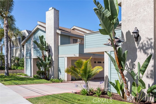 211 Helberta Avenue, Redondo Beach, California 90277, 2 Bedrooms Bedrooms, ,2 BathroomsBathrooms,Residential,Sold,Helberta,RS18145778