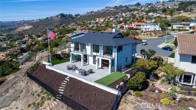 3358 Seaclaire Drive, Rancho Palos Verdes, California 90275, 4 Bedrooms Bedrooms, ,3 BathroomsBathrooms,Residential,Sold,Seaclaire,OC21038342