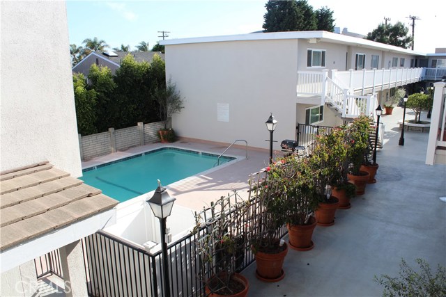 2411 Prospect Avenue, Hermosa Beach, California 90254, 1 Bedroom Bedrooms, ,1 BathroomBathrooms,Residential,Sold,Prospect,OC19126826