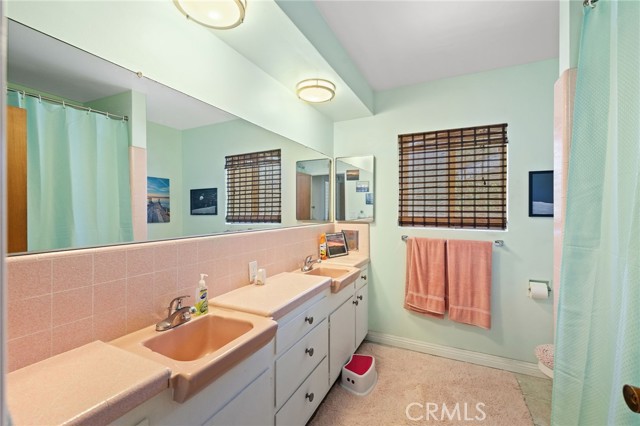 2050 Suana Drive, Rancho Palos Verdes, California 90275, 3 Bedrooms Bedrooms, ,2 BathroomsBathrooms,Residential,Sold,Suana,PW21144853