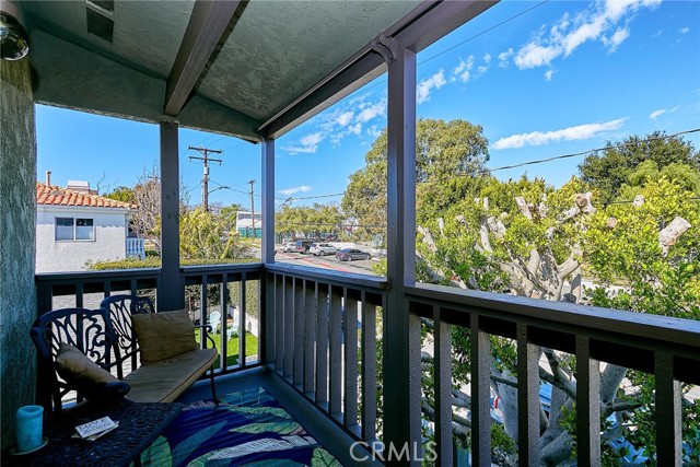 1334 12th Street, Manhattan Beach, California 90266, 2 Bedrooms Bedrooms, ,2 BathroomsBathrooms,Residential,Sold,12th,SB21023330