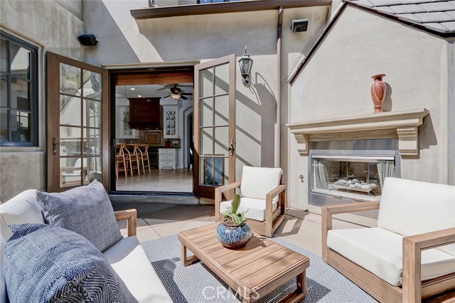 3212 Maple Avenue, Manhattan Beach, California 90266, 5 Bedrooms Bedrooms, ,2 BathroomsBathrooms,Residential,Sold,Maple,SB21060468